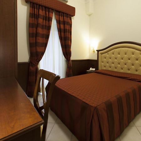 Bed and Breakfast Domus Augusta Рим Экстерьер фото