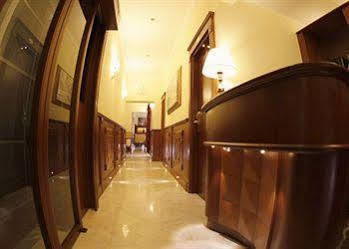 Bed and Breakfast Domus Augusta Рим Экстерьер фото